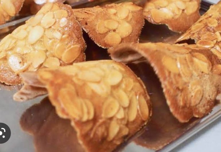 ケーキ屋さんのお菓子講座　７月２８日（火）　３種のクッキー